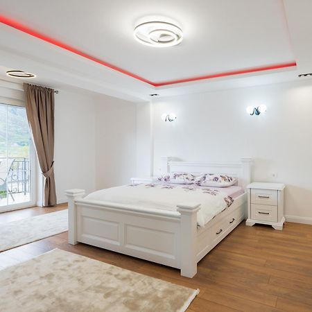 Ema Apartments Плав Екстер'єр фото