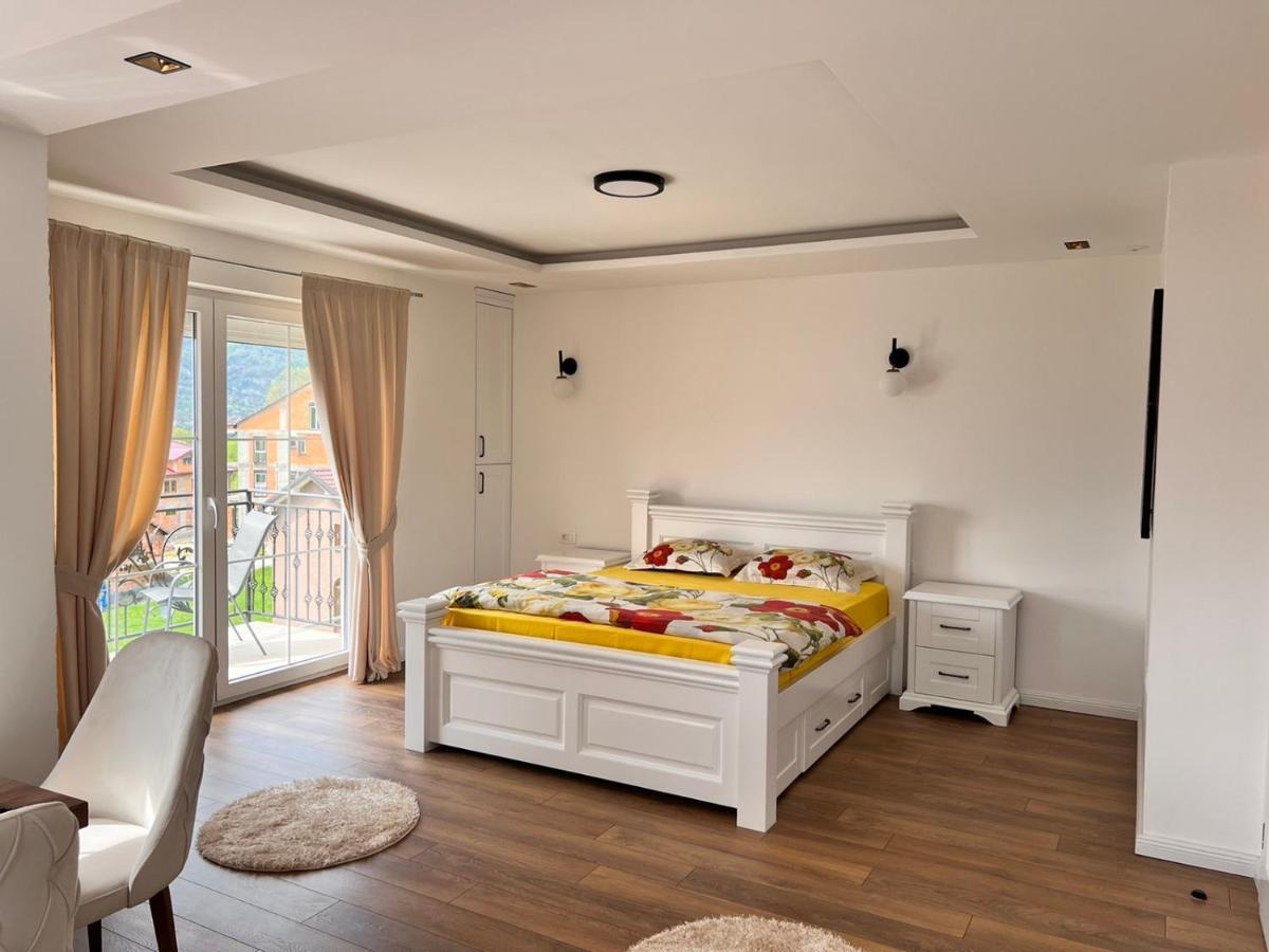 Ema Apartments Плав Екстер'єр фото